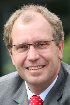 Paderborns Landrat Manfred Müller ist neuer stellvertretender Vorsitzender der Gesellschafterversammlung der OWL GmbH.